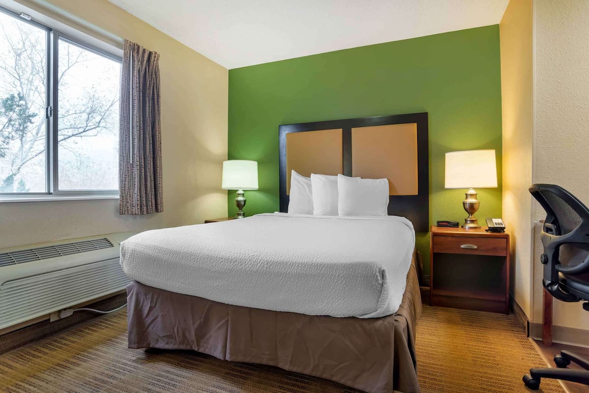 Estudio, 1 cama Queen size, para no fumadores | Escritorio, tabla de planchar con plancha y wifi gratis