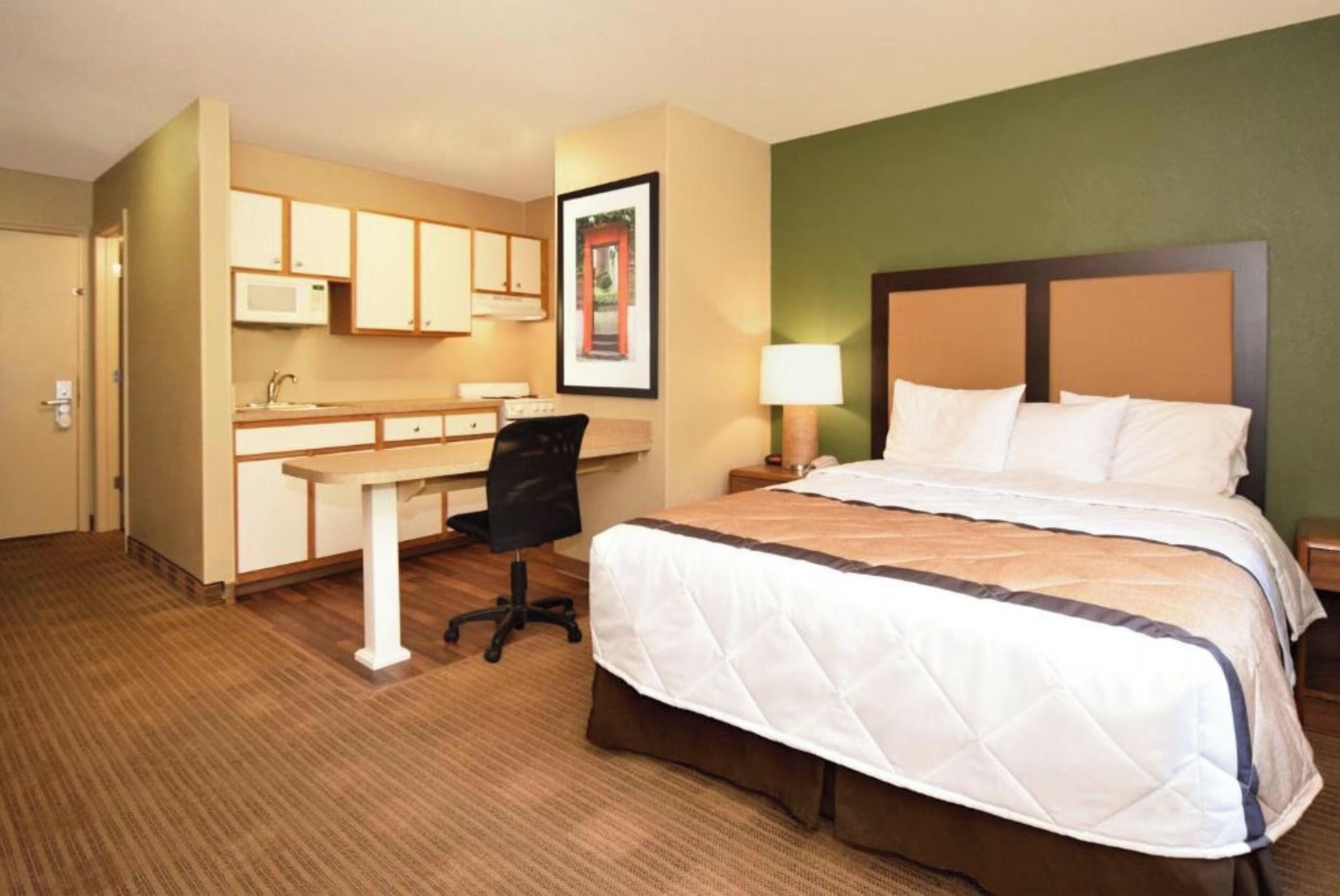 Room, 1 Double Bed, Accessible, Kitchen | Desk, iron/ironing board, free WiFi, bed sheets