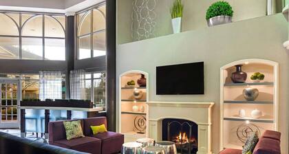 La Quinta Inn & Suites by Wyndham Macon