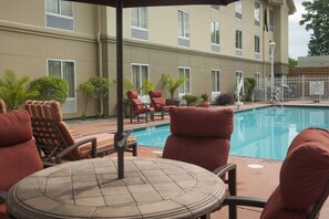 Outdoor pool - Hampton Inn & Suites New Orleans-Elmwood/Clearview Pkway, LA (New Orleans)