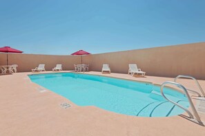 Piscina stagionale all'aperto