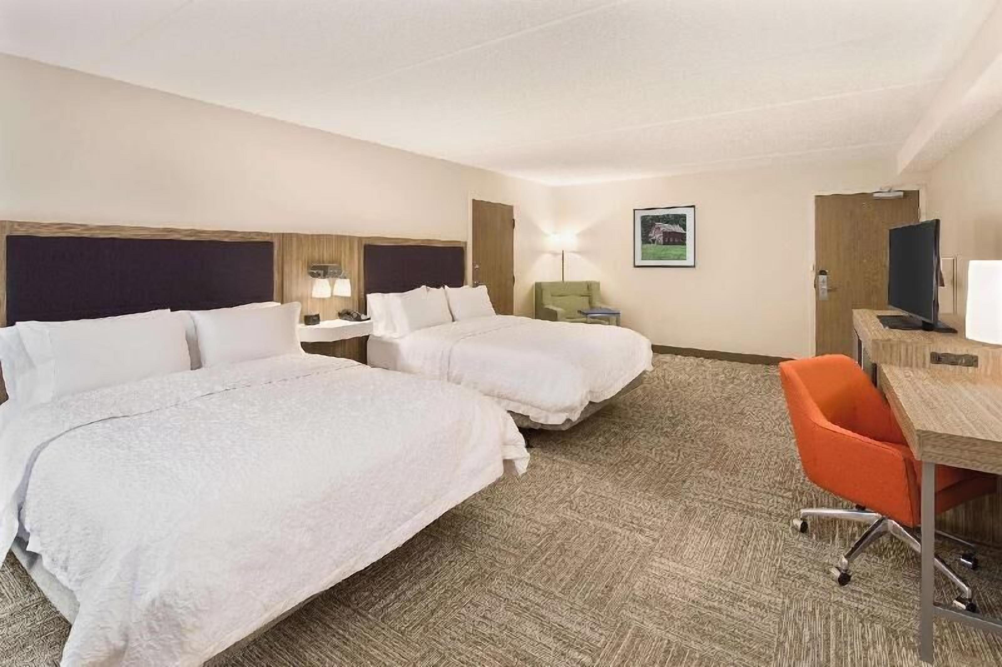 Premium bedding, in-room safe, desk, blackout curtains