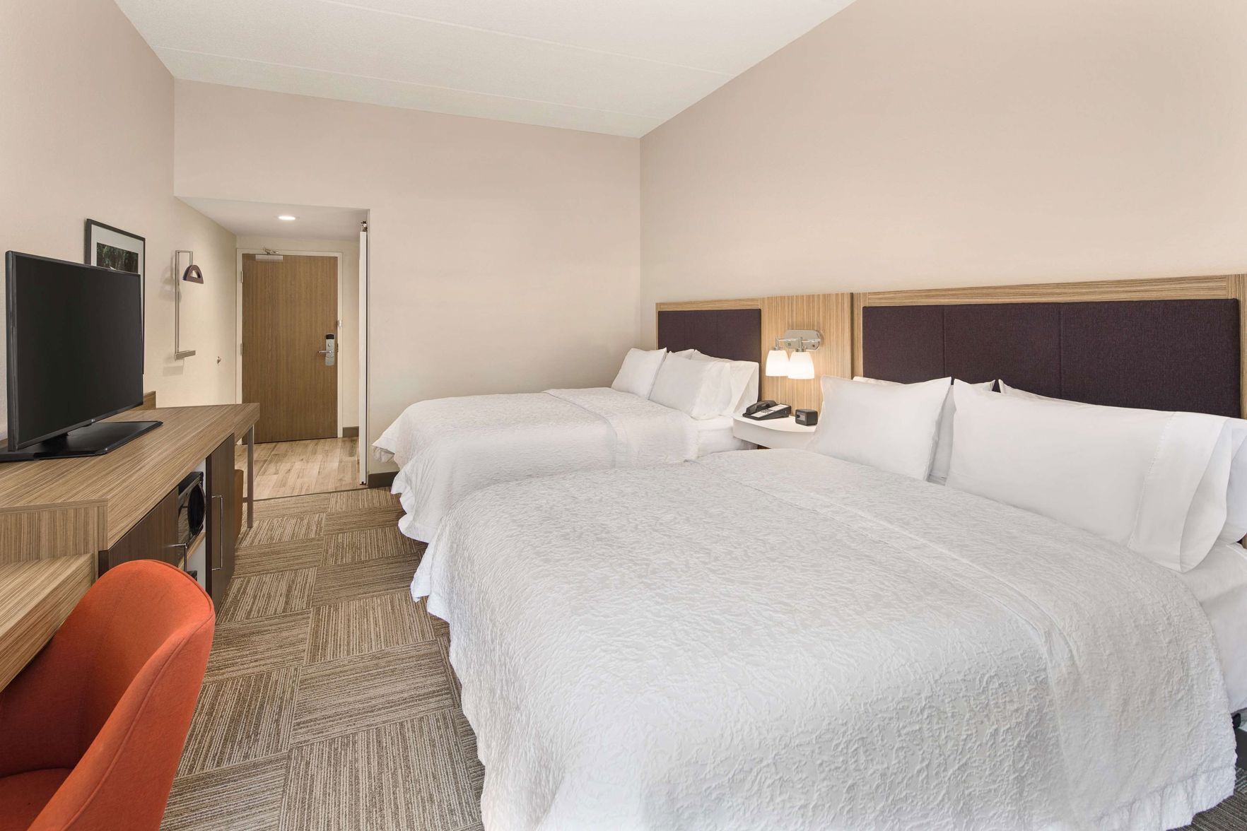 Premium bedding, in-room safe, desk, blackout curtains