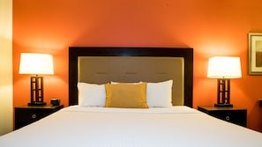 Deluxe Room, 1 King Bed | In-room safe, desk, iron/ironing board, free WiFi