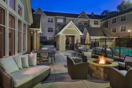 Terrace/patio. Sonesta ES Suites Atlanta Kennesaw Town Center