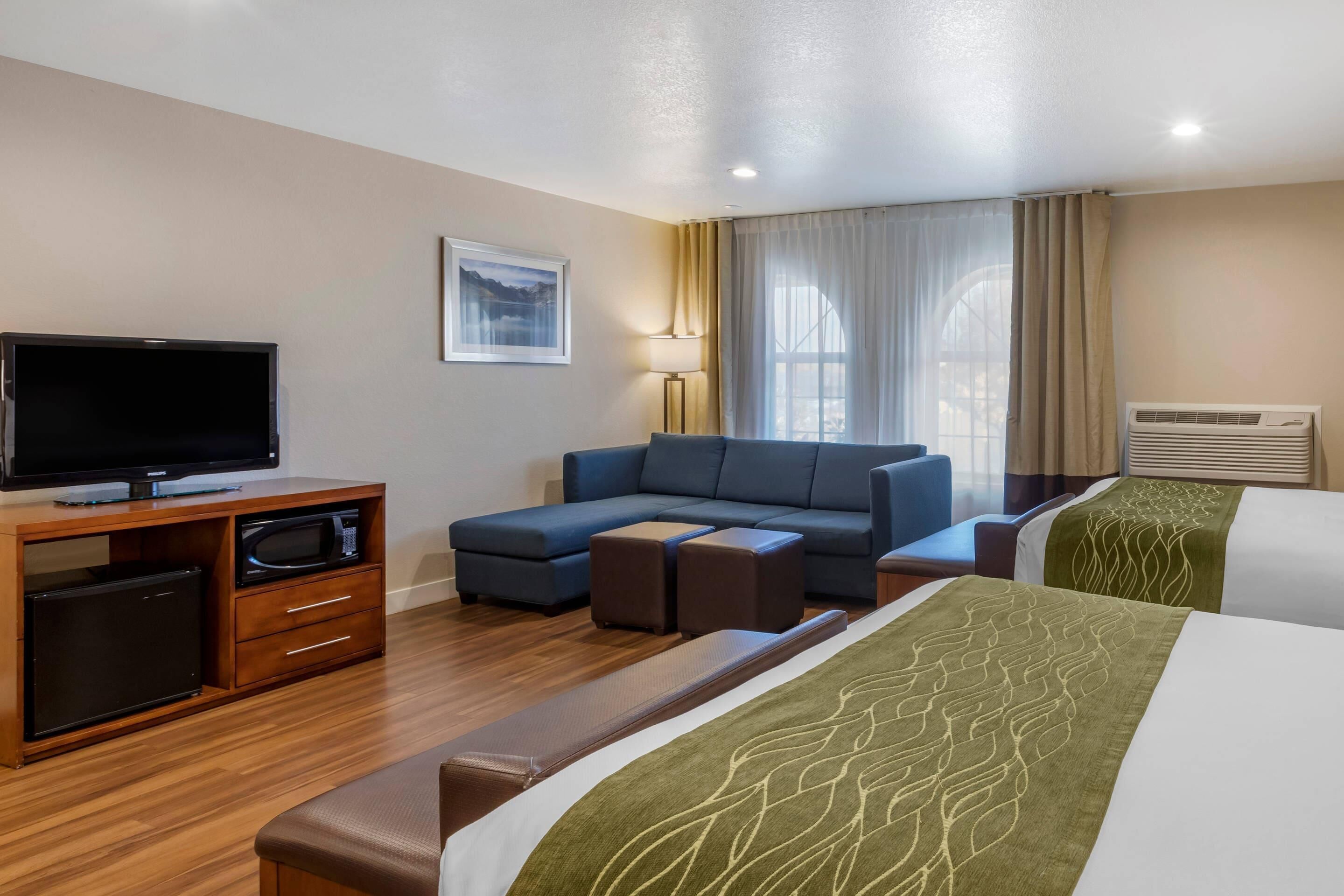 Iron/ironing board, free WiFi, bed sheets