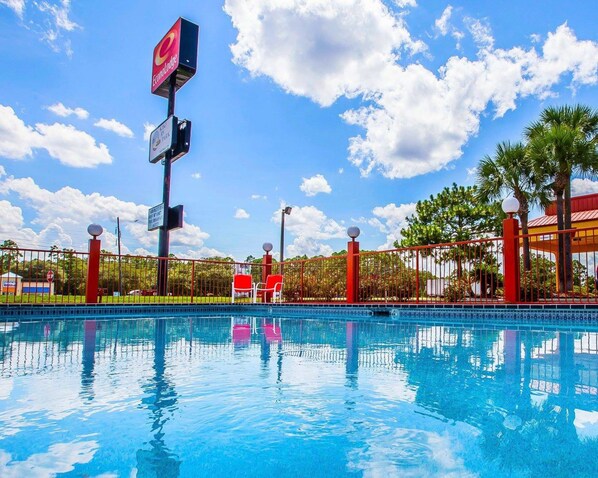 Seasonal outdoor pool