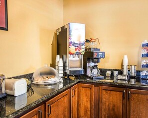Free daily continental breakfast 