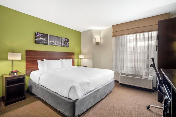 Premium bedding, desk, blackout curtains, iron/ironing board - Sleep Inn Baton Rouge East I-12 (Baton Rouge)