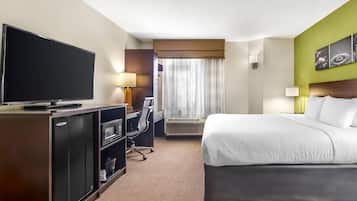 Room, 1 King Bed, Non Smoking | Premium bedding, desk, blackout drapes, iron/ironing board