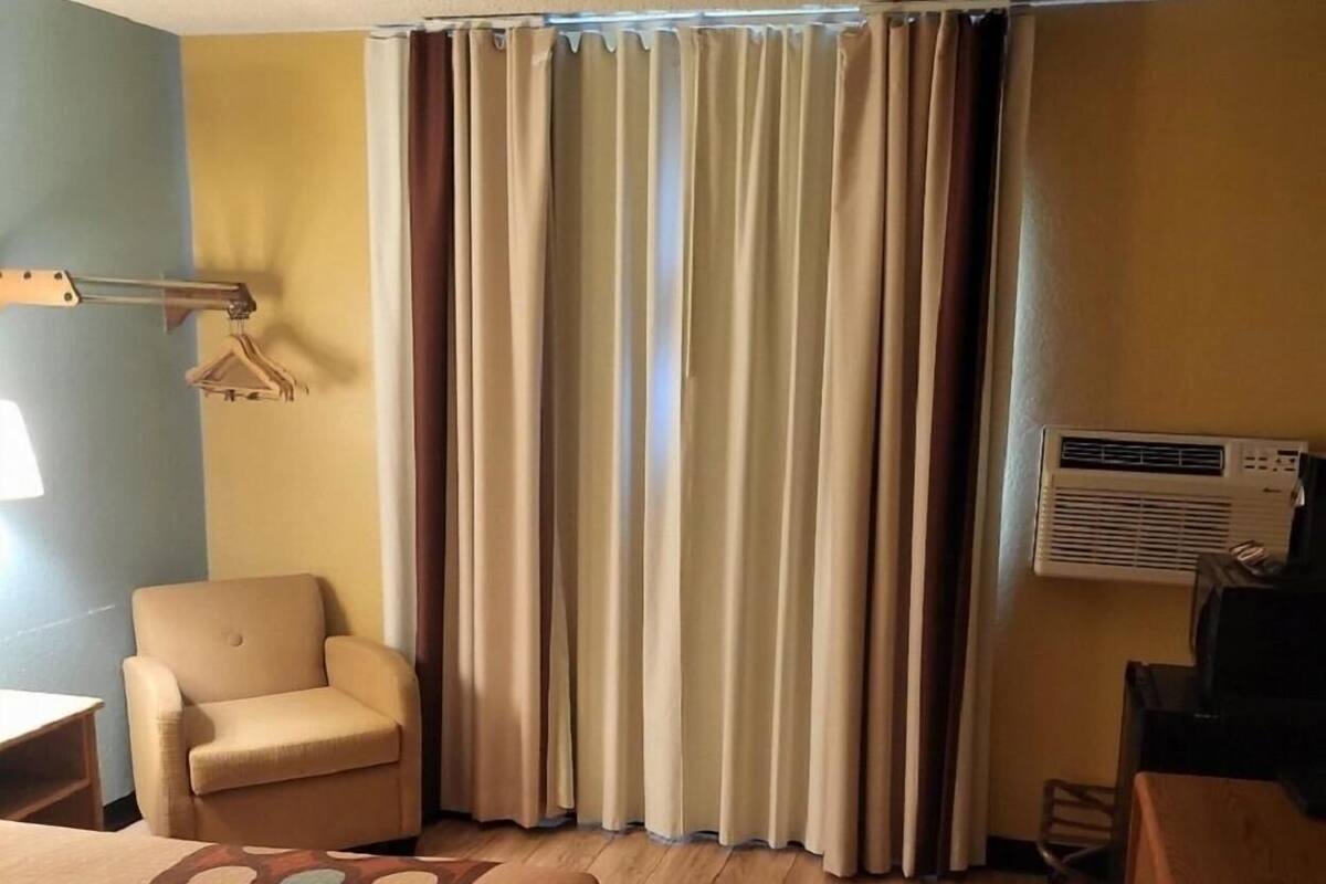 In-room safe, desk, free cribs/infant beds, free rollaway beds