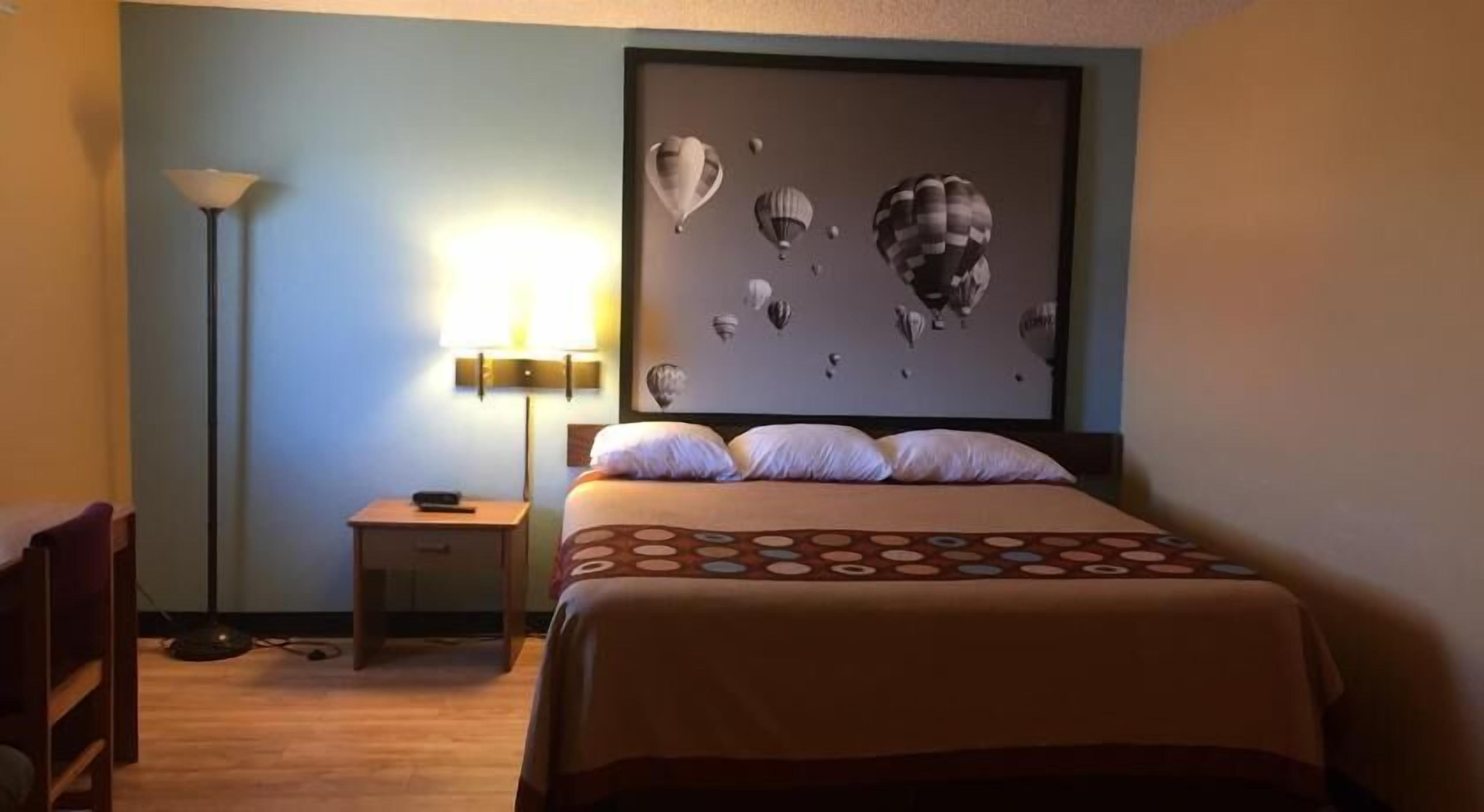 In-room safe, desk, free cribs/infant beds, free rollaway beds