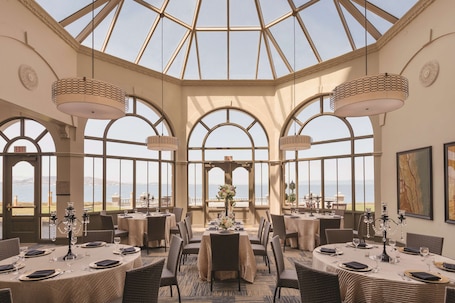 Ballroom. Embassy Suites by Hilton San Francisco Airport Waterfront