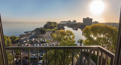 Embassy Suites by Hilton San Francisco Airport Waterfront