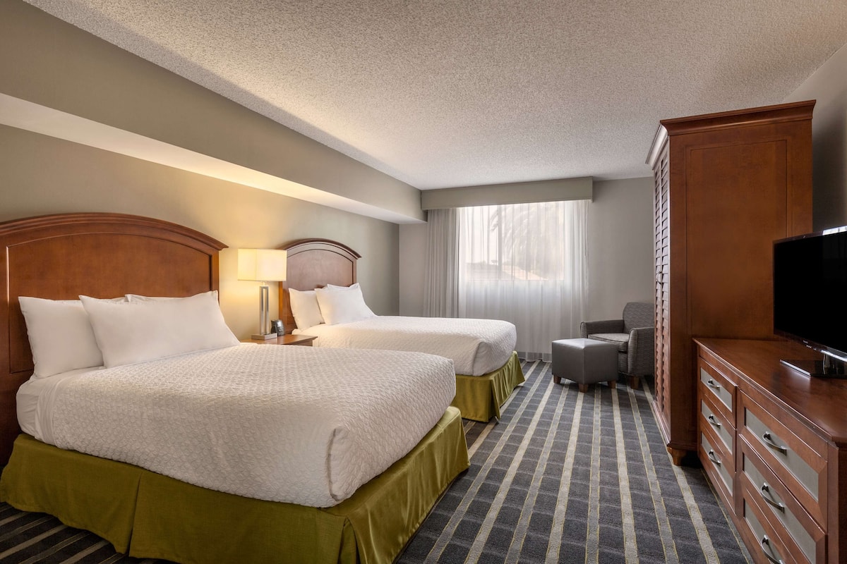Suite, 2 Double Beds, Non Smoking (No Sofa Bed) | 1 bedroom, hypo-allergenic bedding, in-room safe, individually decorated