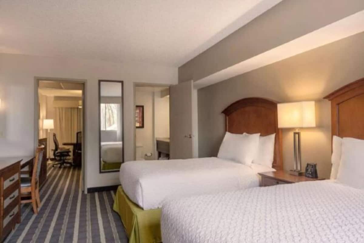 1 bedroom, hypo-allergenic bedding, in-room safe, individually decorated