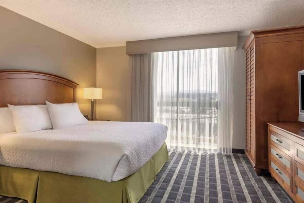 1 bedroom, hypo-allergenic bedding, in-room safe, individually decorated