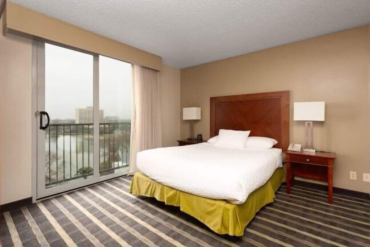 1 bedroom, hypo-allergenic bedding, in-room safe, individually decorated