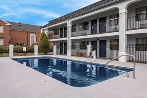 Seasonal outdoor pool, pool loungers