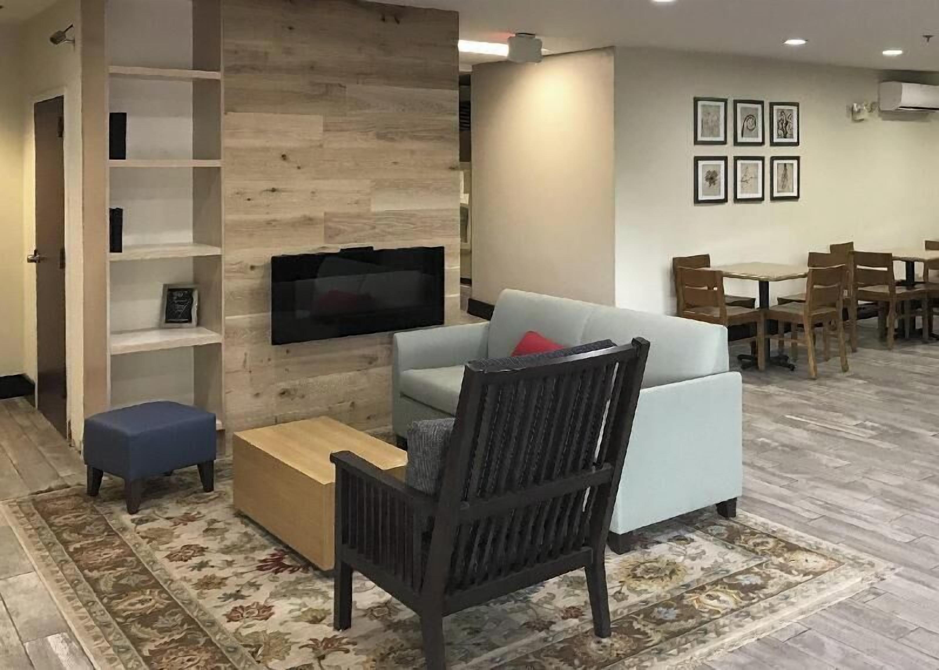 Living area | Flat-screen TV