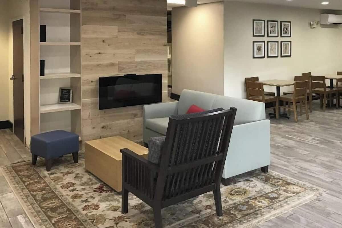 Living area | Flat-screen TV