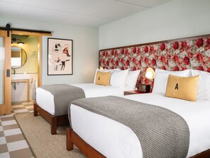 Deluxe Double Room | 1 bedroom, premium bedding, minibar, in-room safe