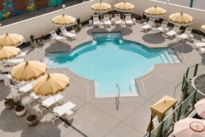 Outdoor pool, pool loungers
