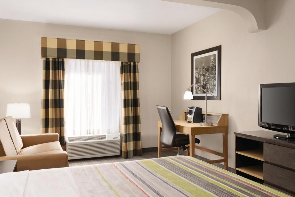 In-room safe, desk, iron/ironing board, free cribs/infant beds