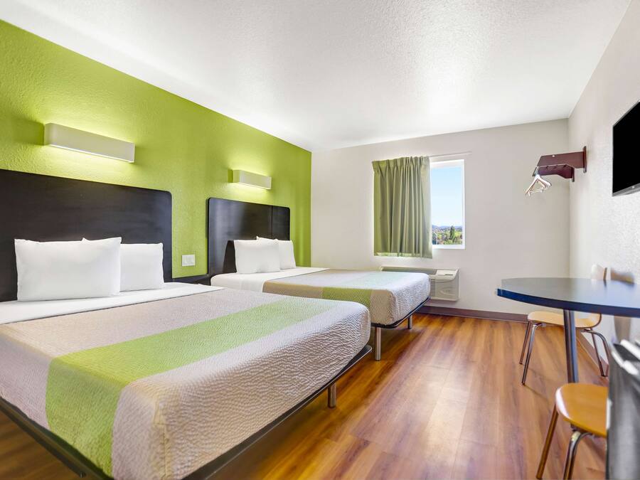 Wifi gratis y ropa de cama