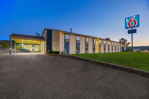 Façade de l’hébergement - soirée/nuit