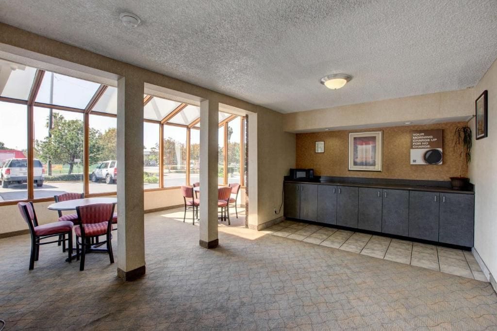 Foto - Motel 6 Irvine - Orange County Airport