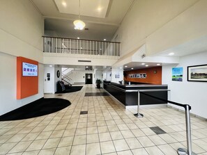 Reception - Motel 6 Irvine - Orange County Airport (Santa Ana)
