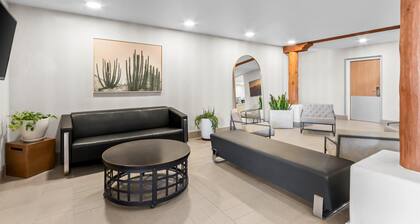 Red Lion Inn & Suites Goodyear Phoenix