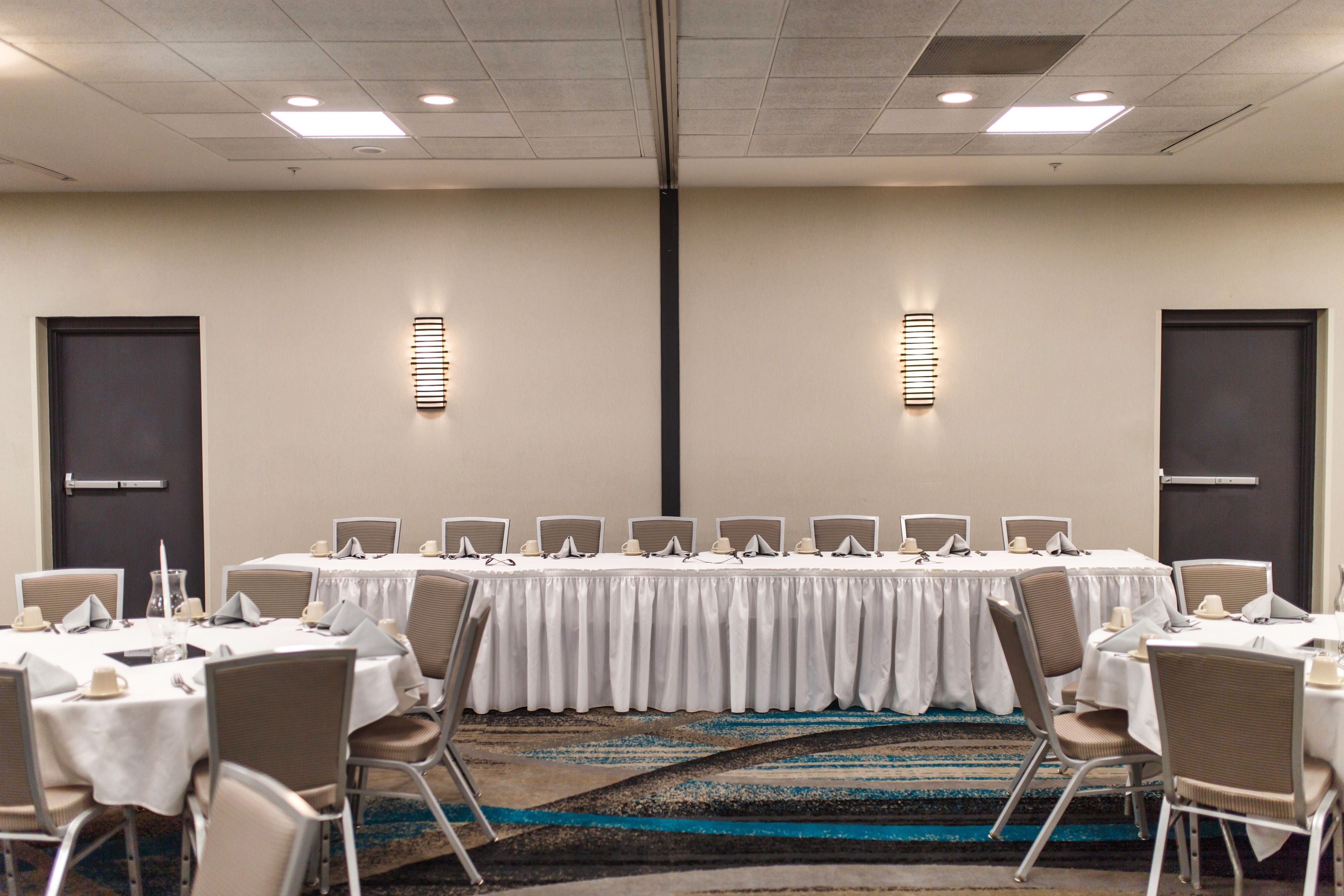 Photo - DoubleTree by Hilton Neenah