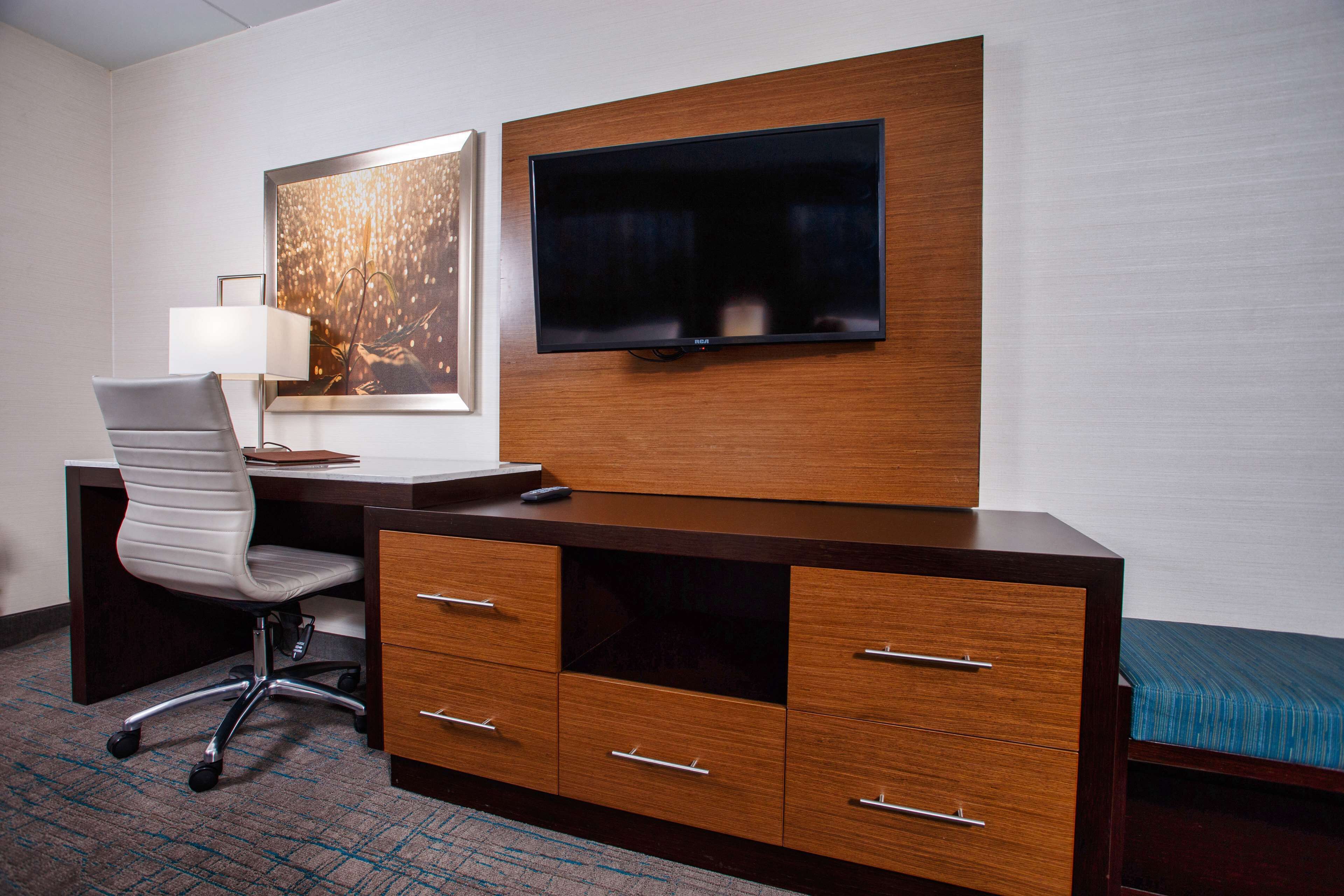 Photo - DoubleTree by Hilton Neenah