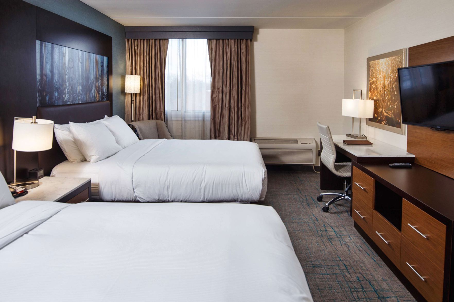 Pillowtop beds, in-room safe, desk, laptop workspace