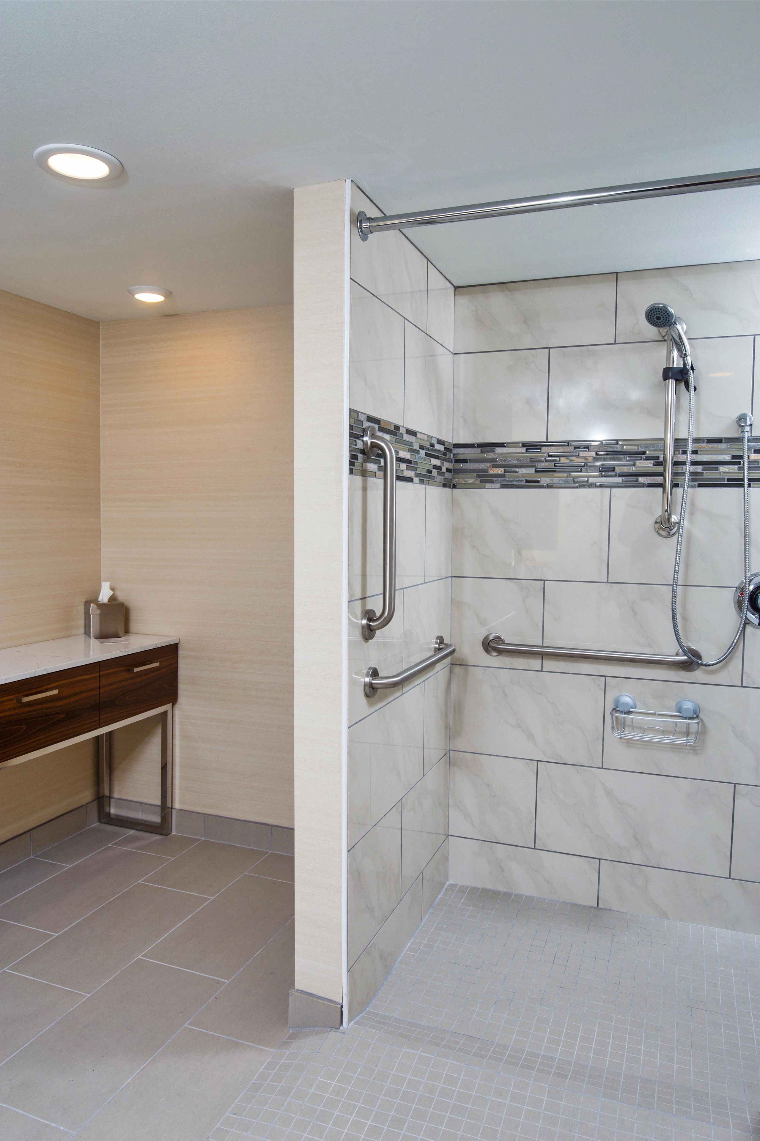Badkamer met douche