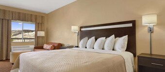 Days Inn by Wyndham Globe