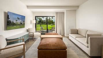 Suite, 1 King Bed, Accessible, Golf View (ADA Roll in Shower)
