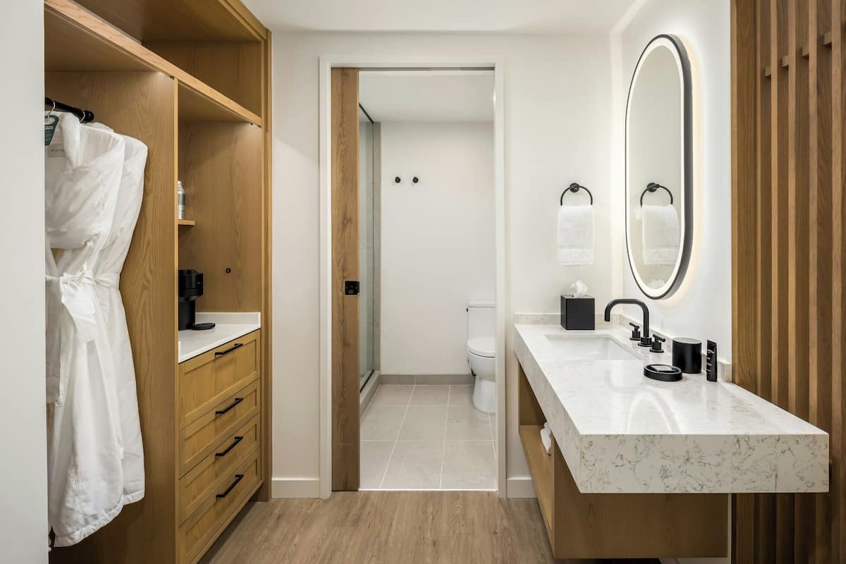 Down duvets, desk, laptop workspace, blackout curtains