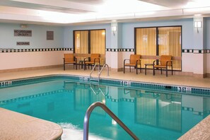 Indoor pool - Courtyard® by Marriott® Baton Rouge South (Baton Rouge)