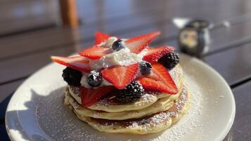 Daily buffet breakfast for a fee