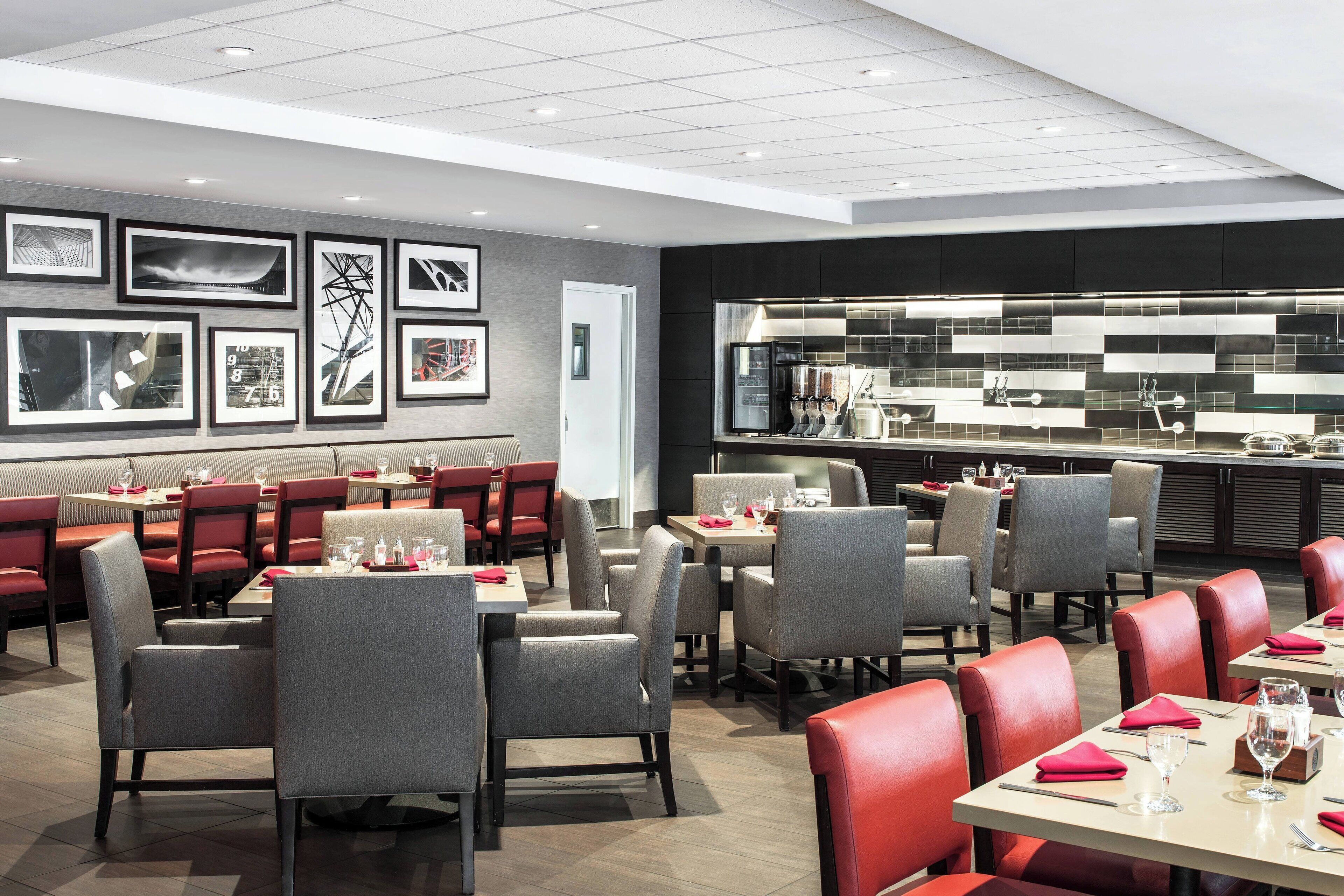 breakfast, dinner served; californian cuisine, pool views