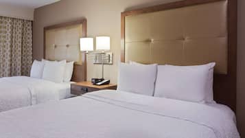 1 bedroom, premium bedding, desk, laptop workspace