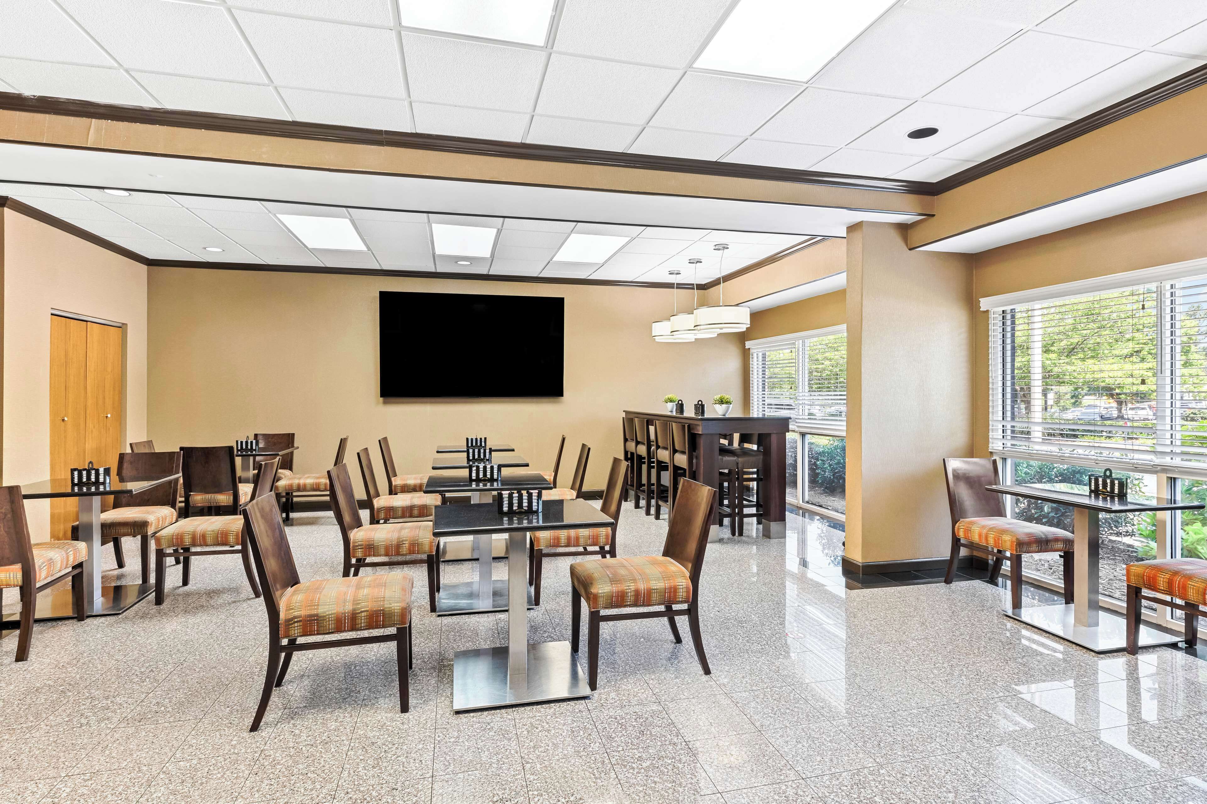 free daily on-the-go breakfast