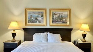 基本客房, 1 張特大雙人床 | 書桌、遮光布/窗簾、熨斗/熨衣板、免費無線上網