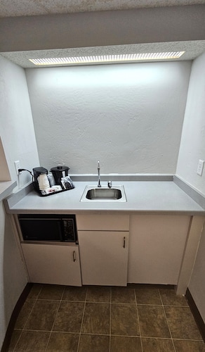 La Quinta Inn & Suites by Wyndham Appleton College Avenue
