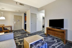 Desk, iron/ironing board, free cots/infant beds, free WiFi - Homewood Suites by Hilton Phoenix-Biltmore (Phoenix)