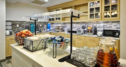 Homewood Suites by Hilton Phoenix-Biltmore