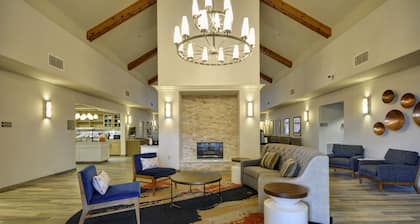 Homewood Suites by Hilton Phoenix-Biltmore